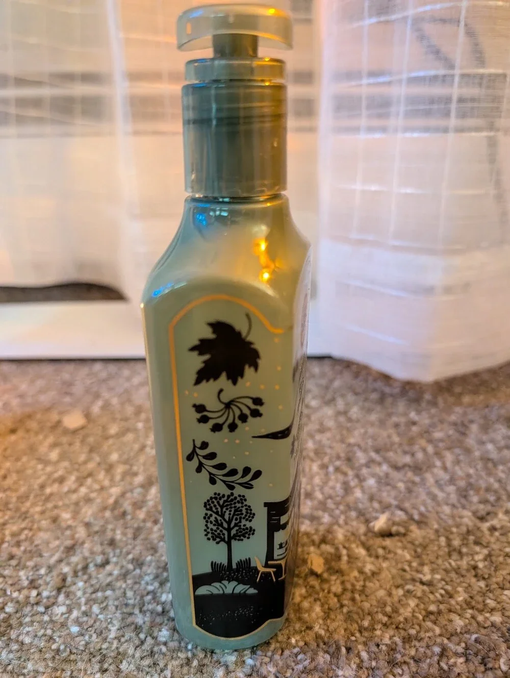 Bath & Body Works Fresh Fall Morning Hand Soap - Olive Green